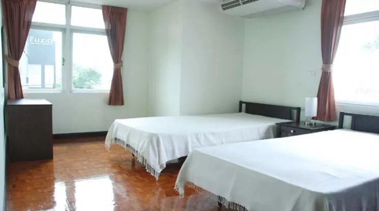 8  2 br Apartment For Rent in Sukhumvit ,Bangkok BTS Ekkamai at Kids Friendly Speac 1411067