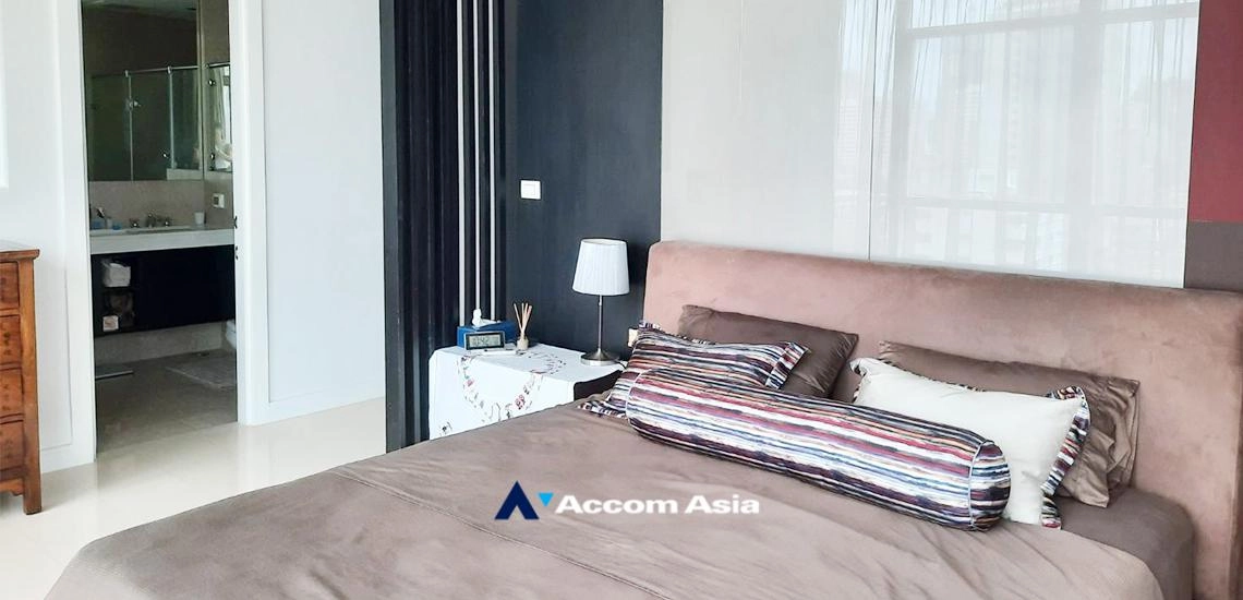 13  3 br Condominium For Sale in Ploenchit ,Bangkok BTS Ploenchit at Athenee Residence 2311074