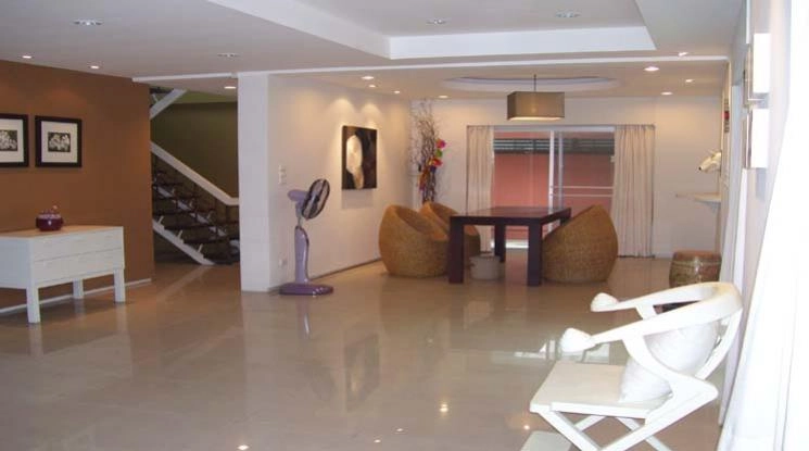 unit 3 Bedrooms  House For Rent in Sathorn, Bangkok  near MRT Lumphini (1711087)