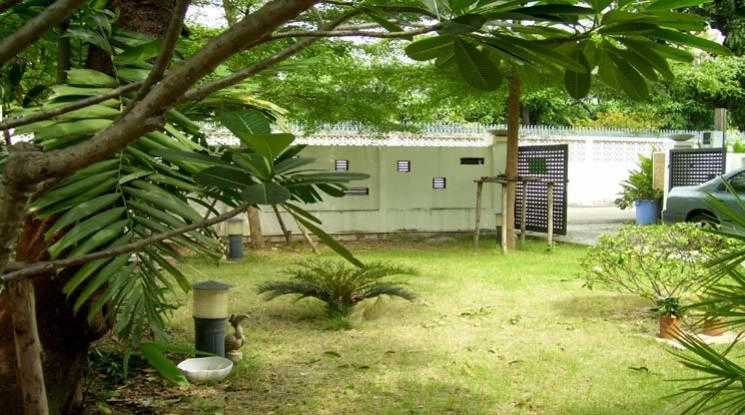 9  3 br House For Rent in Sathorn ,Bangkok MRT Lumphini 1711087