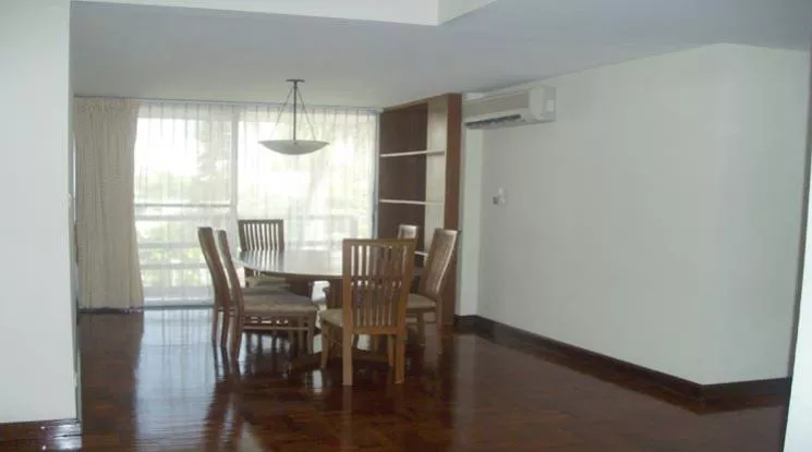 8  2 br Apartment For Rent in Sukhumvit ,Bangkok BTS Nana at Calm and Peaceful 1411155