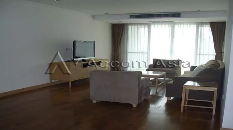 unit 3 Bedrooms  Apartment For Rent in Sukhumvit, Bangkok  near BTS Phrom Phong (1411164)