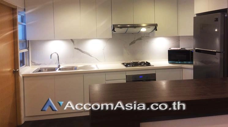 unitPet friendly |  3 Bedrooms  Apartment For Rent in Sathorn, Bangkok  near BTS Chong Nonsi (1411184)