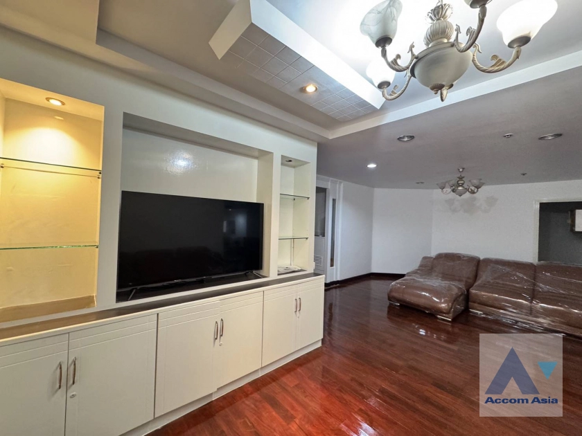 unit 2 Bedrooms  Condominium For Rent & Sale in Sukhumvit, Bangkok  near BTS Nana (1511190)