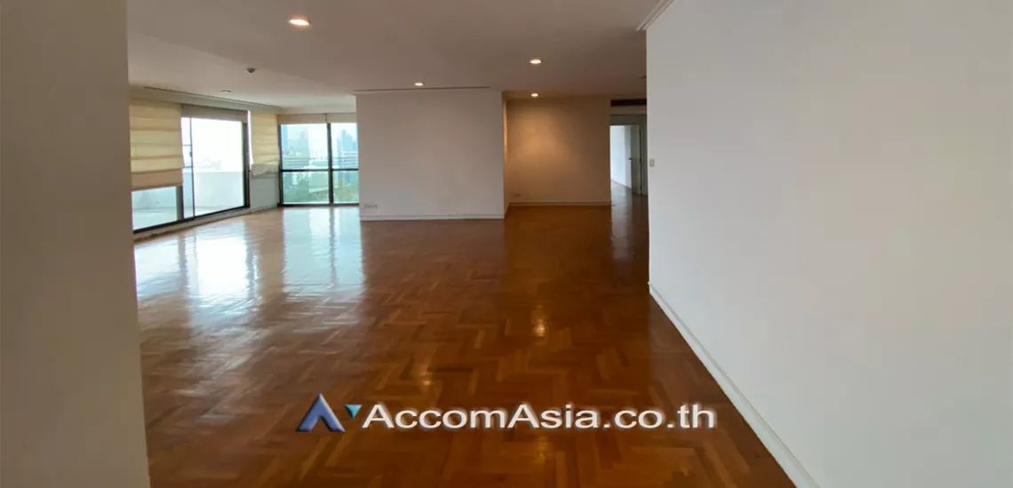  2 Bedrooms  Condominium For Rent in Sathorn, Bangkok  near MRT Khlong Toei (1511222)