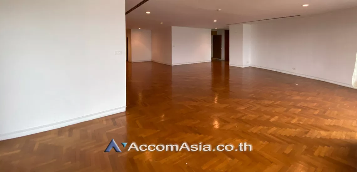 unit 2 Bedrooms  Condominium For Rent in Sathorn, Bangkok  near MRT Khlong Toei (1511222)