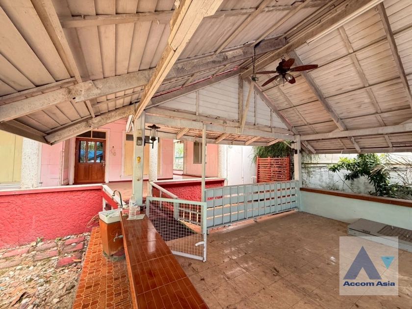 4  4 br House for rent and sale in Sukhumvit ,Bangkok BTS Nana 2311226