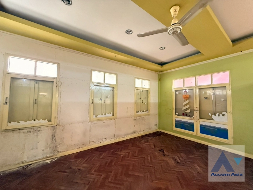 9  4 br House for rent and sale in Sukhumvit ,Bangkok BTS Nana 2311226