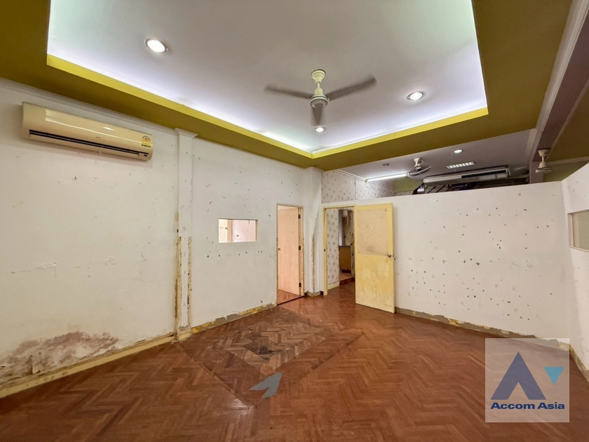 13  4 br House for rent and sale in Sukhumvit ,Bangkok BTS Nana 2311226