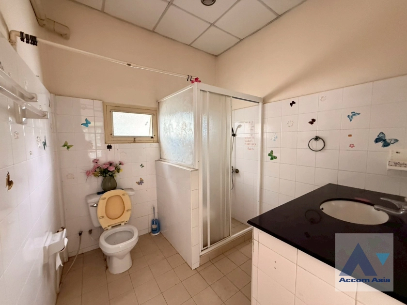 20  4 br House for rent and sale in Sukhumvit ,Bangkok BTS Nana 2311226