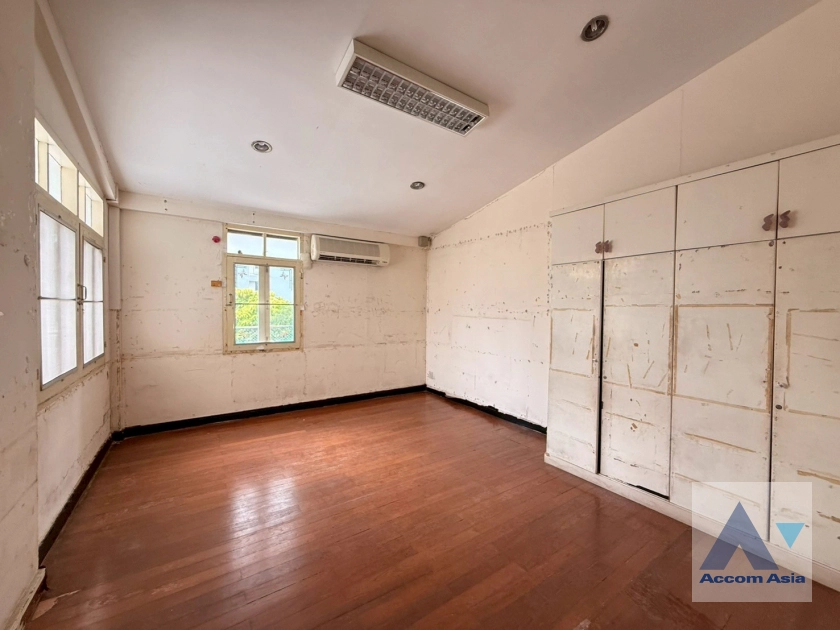 17  4 br House for rent and sale in Sukhumvit ,Bangkok BTS Nana 2311226