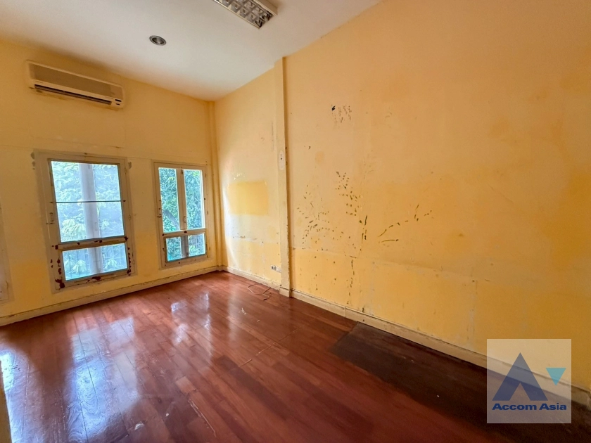 19  4 br House for rent and sale in Sukhumvit ,Bangkok BTS Nana 2311226