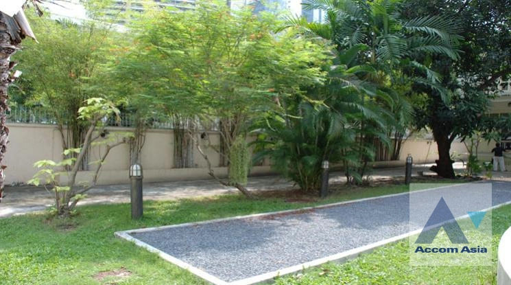 32  4 br House for rent and sale in Sukhumvit ,Bangkok BTS Nana 2311226