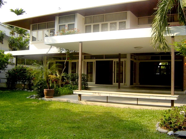 unit 4 Bedrooms  House For Rent in Sukhumvit, Bangkok  near BTS Phrom Phong (9019501)