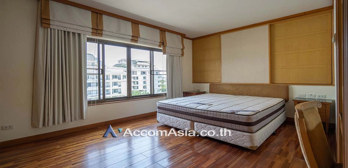 6  3 br Apartment For Rent in Sathorn ,Bangkok BTS Chong Nonsi at Cozy Low-rise Apartment in Sathorn, Walk to BTS 6 mins. 1411269