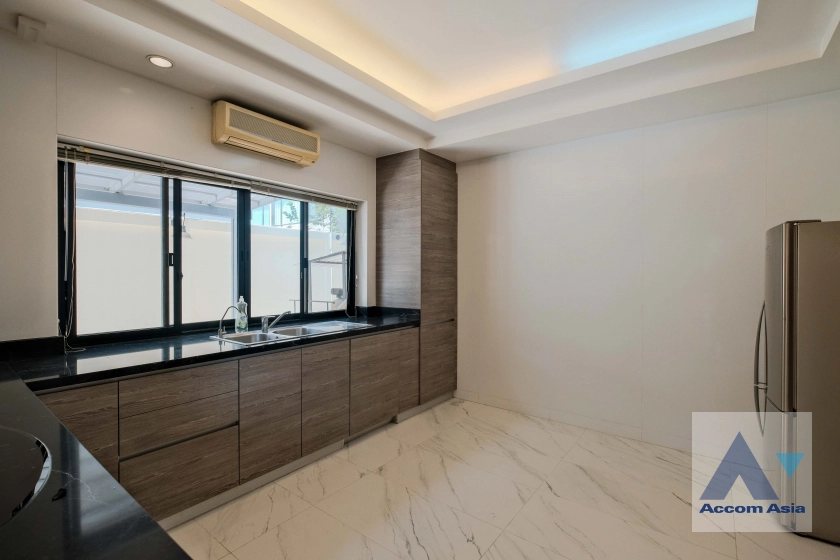 7  4 br House for rent and sale in Sukhumvit ,Bangkok BTS Phra khanong 6002301