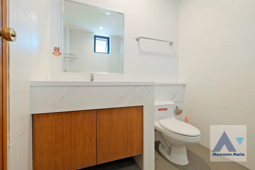 22  4 br House for rent and sale in Sukhumvit ,Bangkok BTS Phra khanong 6002301