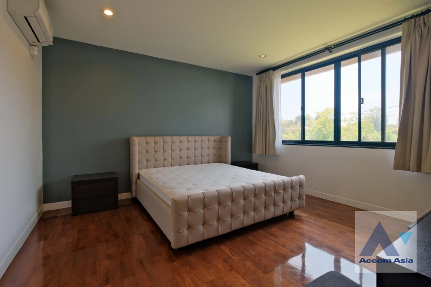 28  4 br House for rent and sale in Sukhumvit ,Bangkok BTS Phra khanong 6002301