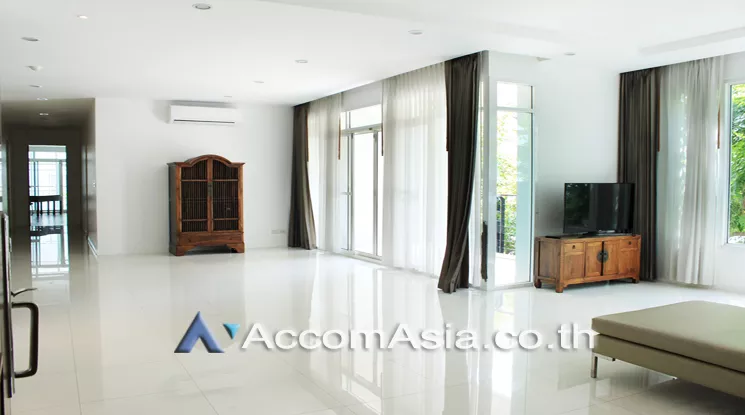 unit 4 Bedrooms  Apartment For Rent in Sukhumvit, Bangkok  near BTS Asok - MRT Sukhumvit (10089)