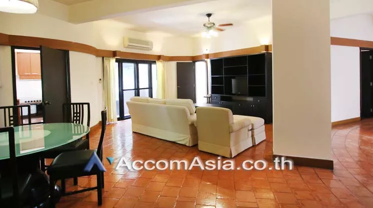 Pet friendly |  Set among tropical atmosphere Apartment  2 Bedroom for Rent BTS Ploenchit in Ploenchit Bangkok