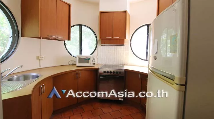 4  2 br Apartment For Rent in Ploenchit ,Bangkok BTS Ploenchit at Set among tropical atmosphere 1411287