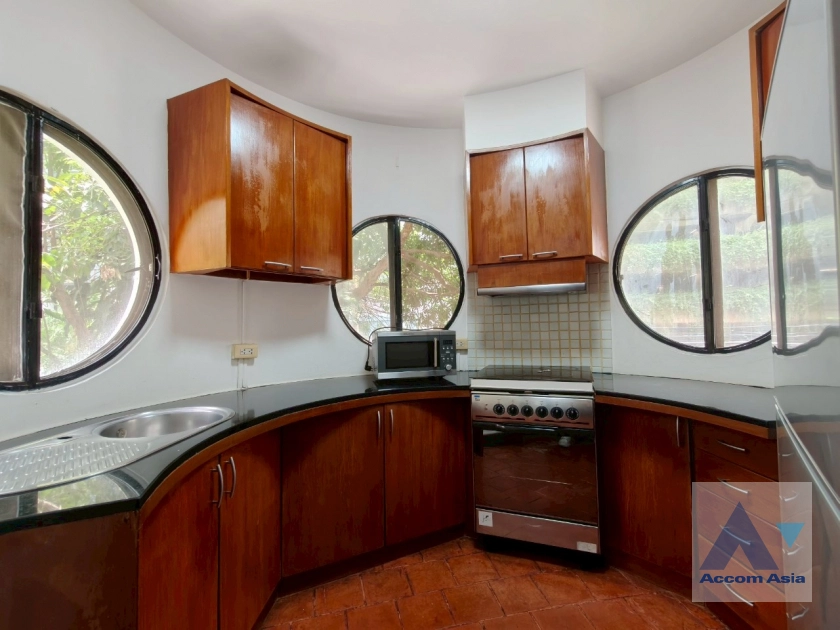 8  2 br Apartment For Rent in Ploenchit ,Bangkok BTS Ploenchit at Set among tropical atmosphere 1411287