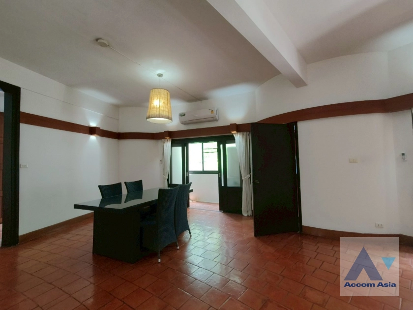  1  2 br Apartment For Rent in Ploenchit ,Bangkok BTS Ploenchit at Set among tropical atmosphere 1411287