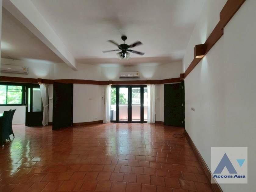  1  2 br Apartment For Rent in Ploenchit ,Bangkok BTS Ploenchit at Set among tropical atmosphere 1411287