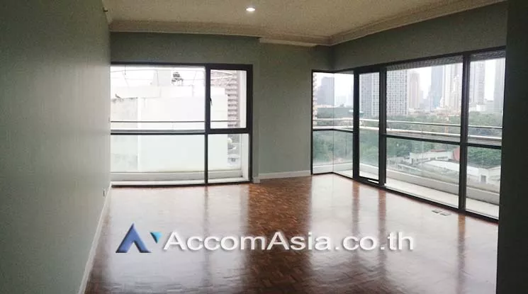  2 Bedrooms  Condominium For Rent in Sathorn, Bangkok  near MRT Lumphini (1511309)