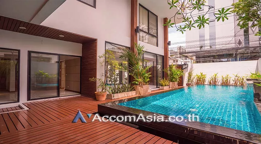 Private Swimming Pool, Pet friendly |  5 Bedrooms  House For Rent in Sukhumvit, Bangkok  near BTS Thong Lo (2411318)