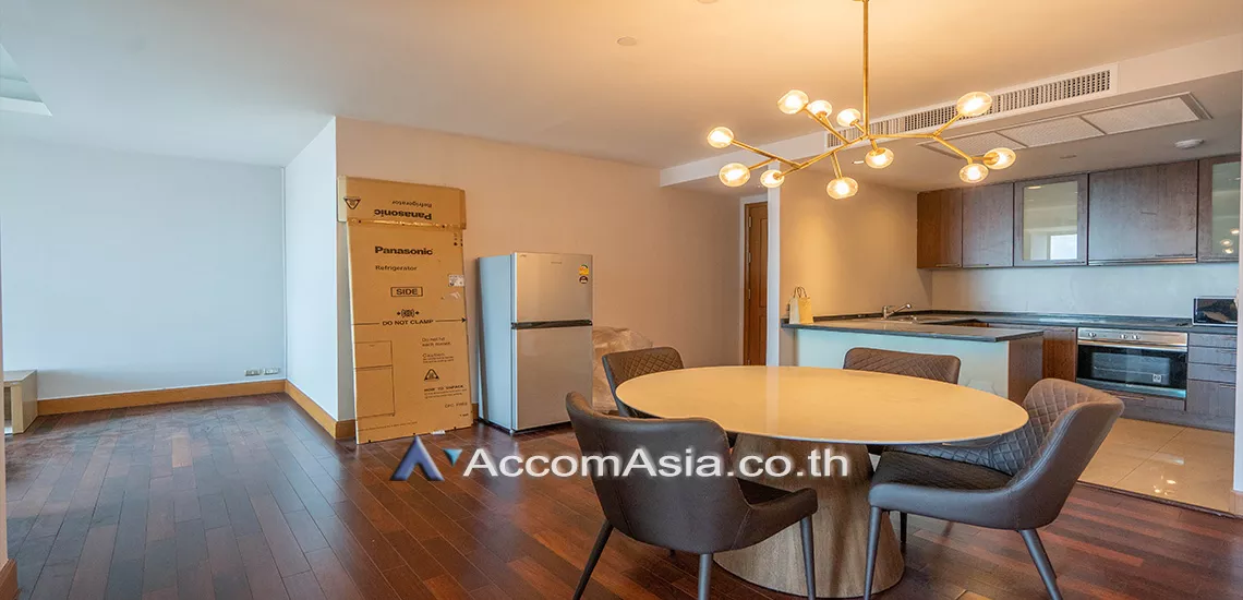 unit 2 Bedrooms  Condominium For Rent in Sathorn, Bangkok  near BTS Chong Nonsi (1511378)