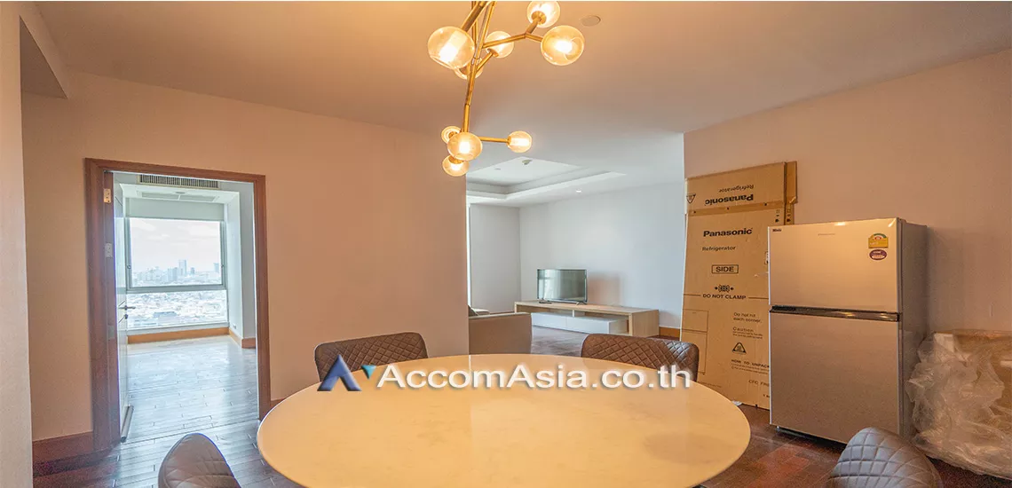  2 Bedrooms  Condominium For Rent in Sathorn, Bangkok  near BTS Chong Nonsi (1511378)