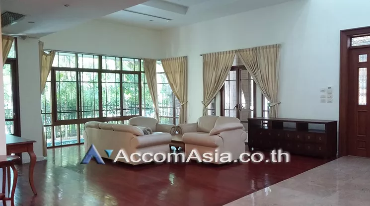 Private Swimming Pool |  4 Bedrooms  House For Rent in Sukhumvit, Bangkok  near BTS Phra khanong (2311380)