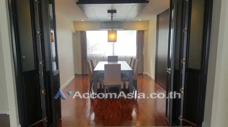  1  4 br Apartment For Rent in Sukhumvit ,Bangkok BTS Nana at Suite for family 1411400