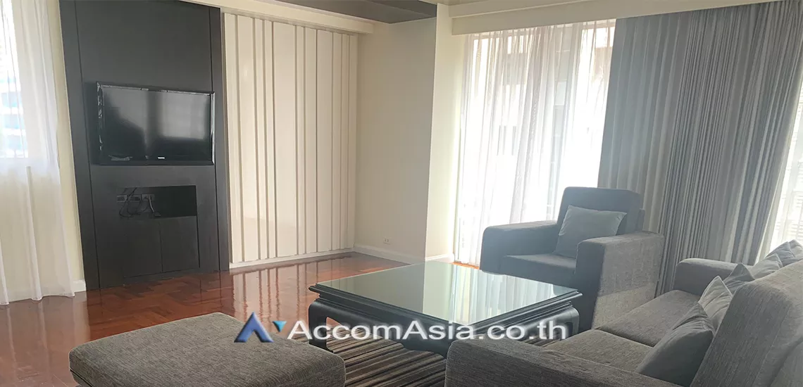 Big Balcony |  4 Bedrooms  Apartment For Rent in Sukhumvit, Bangkok  near BTS Nana (1411402)