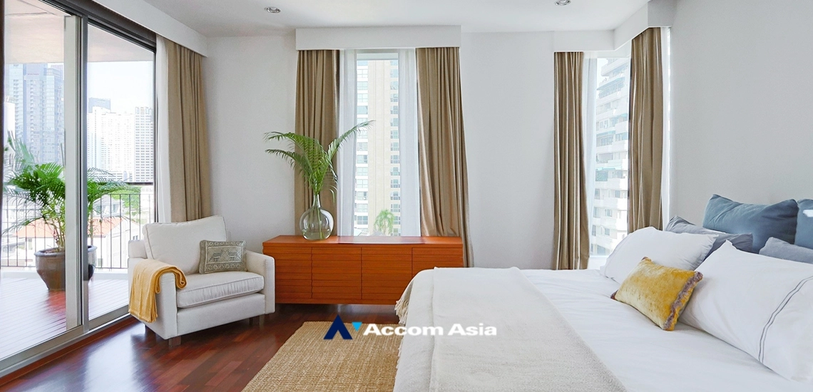 7  4 br Apartment For Rent in Silom ,Bangkok BTS Surasak at A Unique design and Terrace 1411474