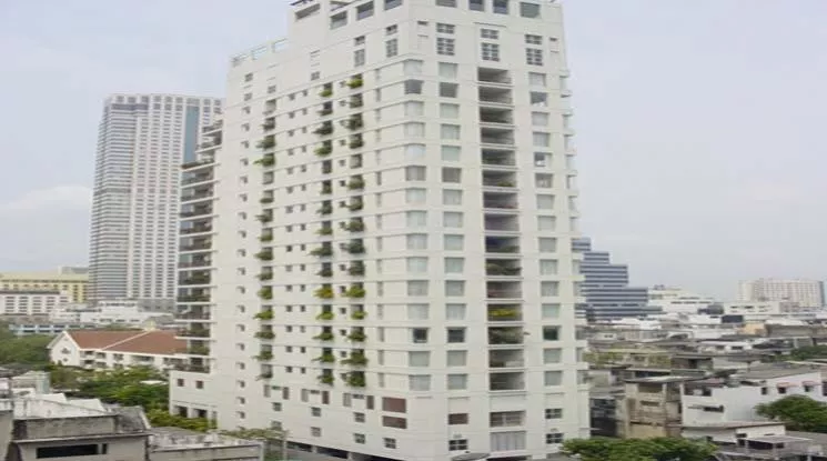 5  4 br Apartment For Rent in Silom ,Bangkok BTS Surasak at A Unique design and Terrace 1411475