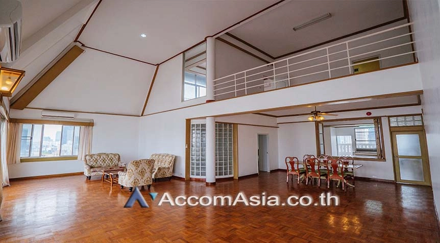 Duplex Condo, Pet friendly |  Oasis at Sukhumvit Apartment  3 Bedroom for Rent BTS Thong Lo in Sukhumvit Bangkok