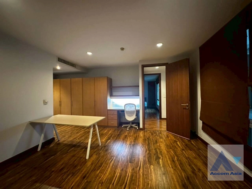 17  4 br House for rent and sale in Pattanakarn ,Bangkok BTS On Nut at Panya Pattanakarn Village 1811526