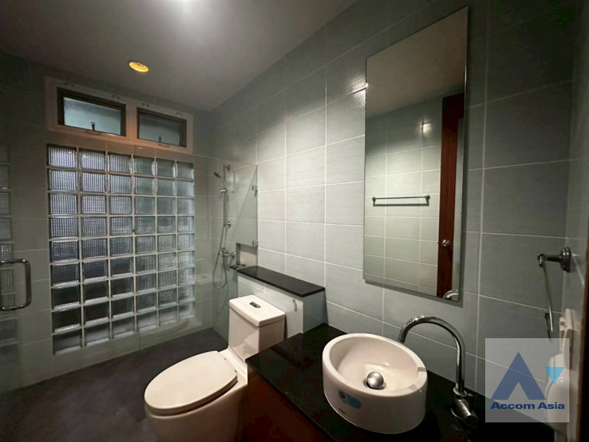 37  4 br House for rent and sale in Pattanakarn ,Bangkok BTS On Nut at Panya Pattanakarn Village 1811526