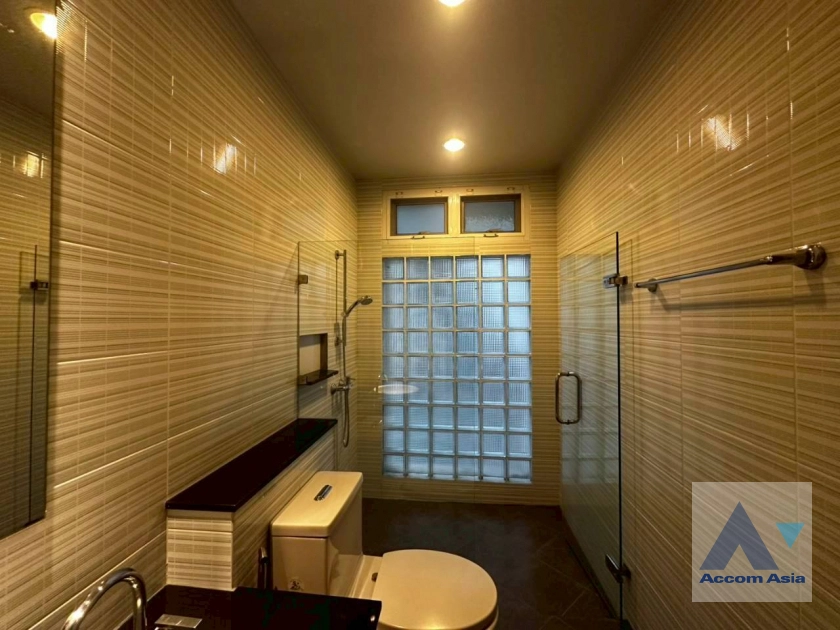 40  4 br House for rent and sale in Pattanakarn ,Bangkok BTS On Nut at Panya Pattanakarn Village 1811526