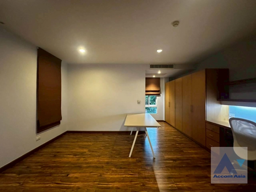 18  4 br House for rent and sale in Pattanakarn ,Bangkok BTS On Nut at Panya Pattanakarn Village 1811526