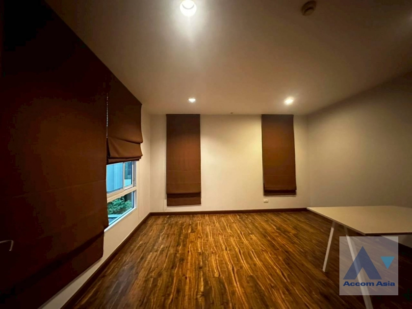 19  4 br House for rent and sale in Pattanakarn ,Bangkok BTS On Nut at Panya Pattanakarn Village 1811526