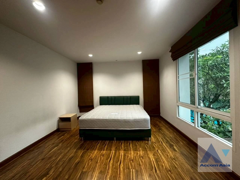 24  4 br House for rent and sale in Pattanakarn ,Bangkok BTS On Nut at Panya Pattanakarn Village 1811526