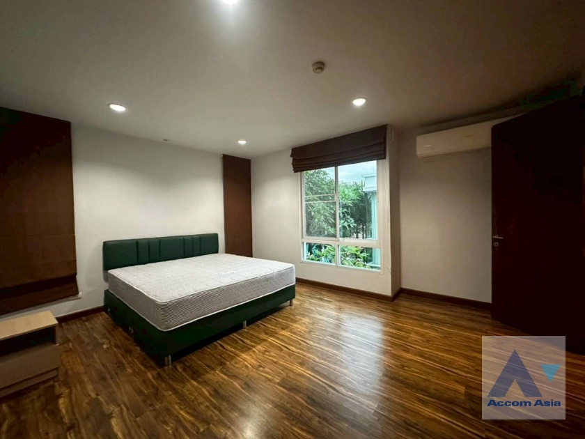 23  4 br House for rent and sale in Pattanakarn ,Bangkok BTS On Nut at Panya Pattanakarn Village 1811526