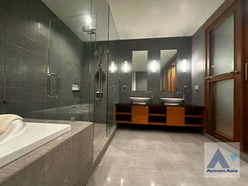 38  4 br House for rent and sale in Pattanakarn ,Bangkok BTS On Nut at Panya Pattanakarn Village 1811526