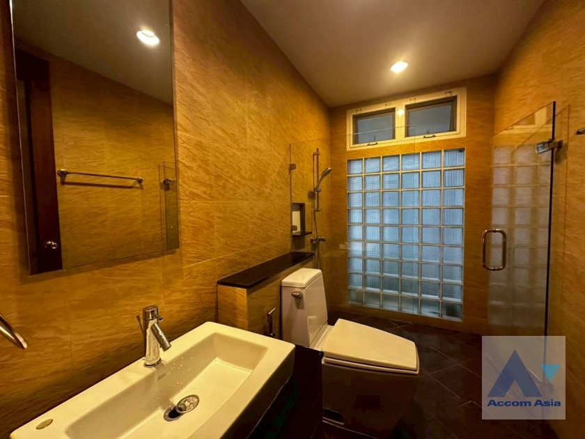 41  4 br House for rent and sale in Pattanakarn ,Bangkok BTS On Nut at Panya Pattanakarn Village 1811526