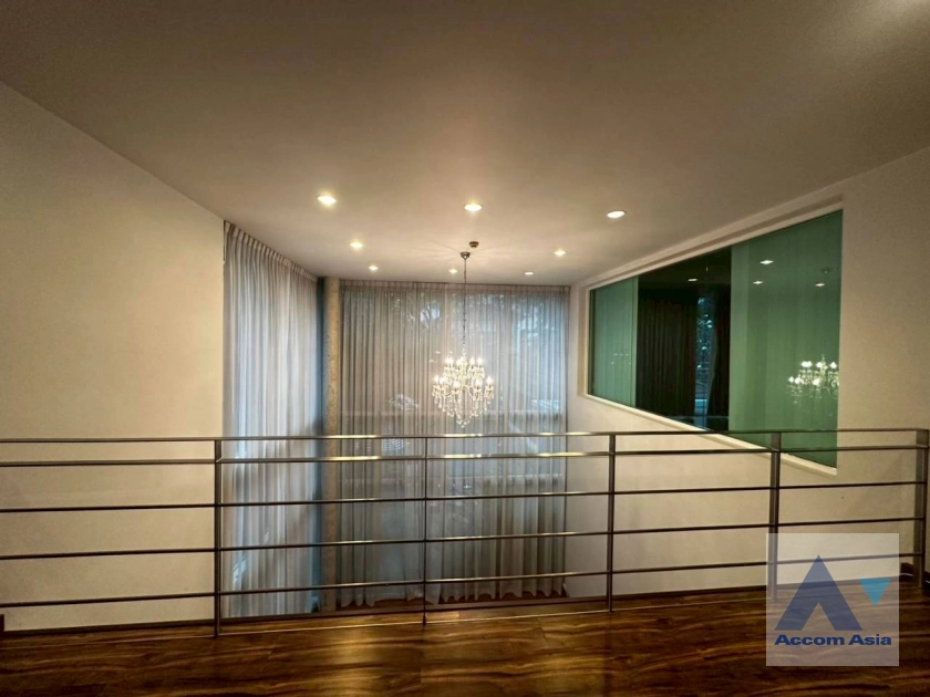 14  4 br House for rent and sale in Pattanakarn ,Bangkok BTS On Nut at Panya Pattanakarn Village 1811526