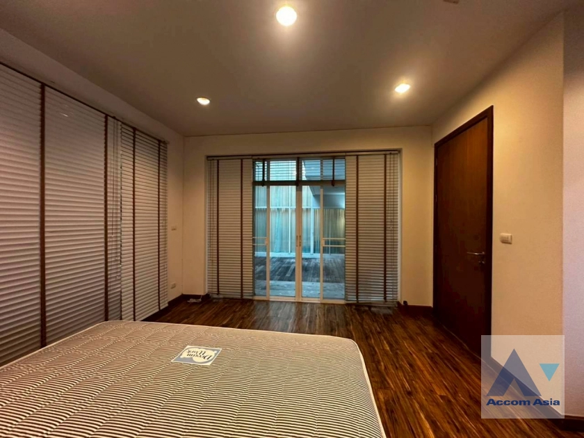 31  4 br House for rent and sale in Pattanakarn ,Bangkok BTS On Nut at Panya Pattanakarn Village 1811526