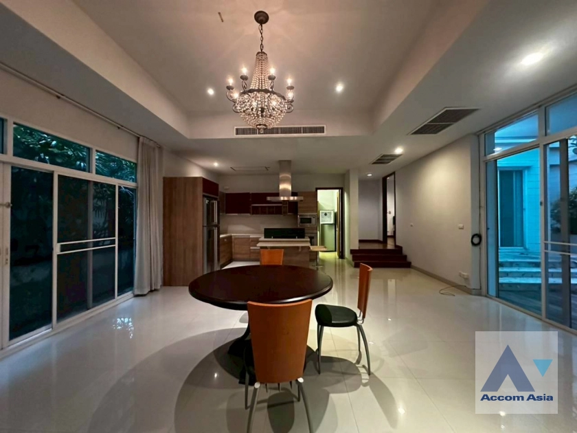 7  4 br House for rent and sale in Pattanakarn ,Bangkok BTS On Nut at Panya Pattanakarn Village 1811526